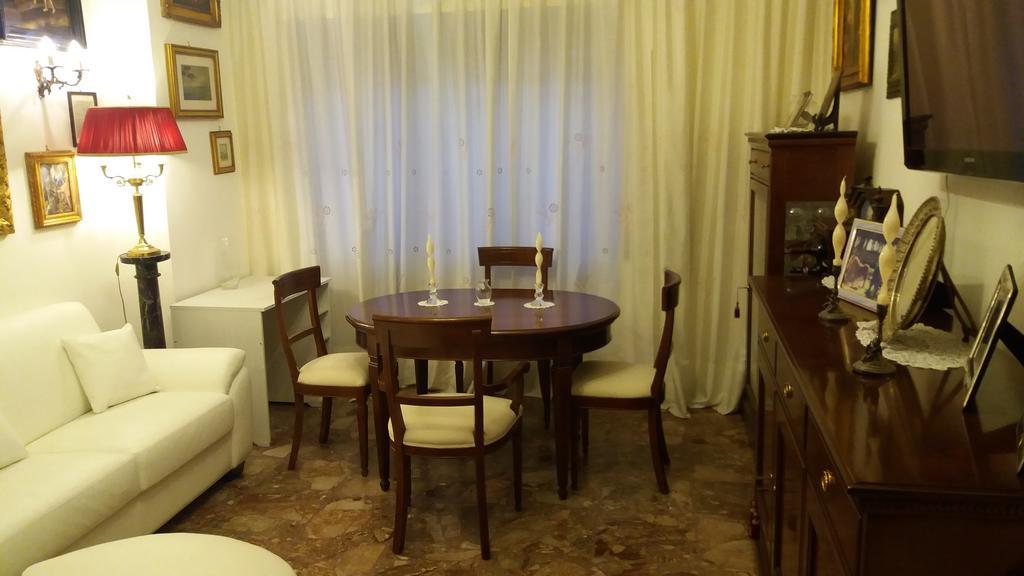 Guest House Il Marchese Del Grillo Rome Exterior photo